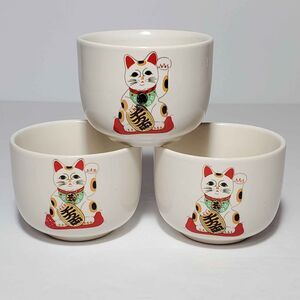 3 Lucky Cat Teacups